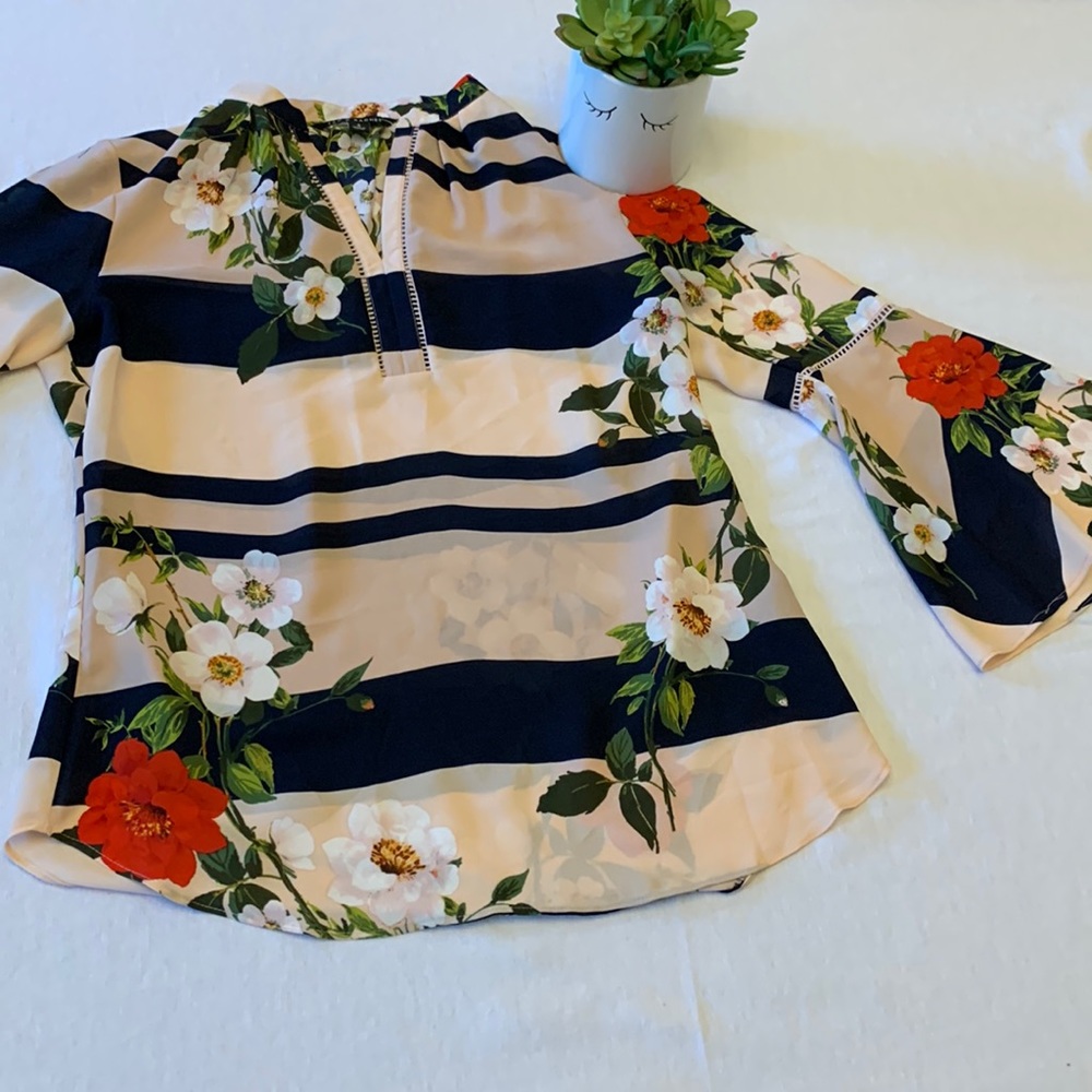 Zac and Rachel Size S Blouse